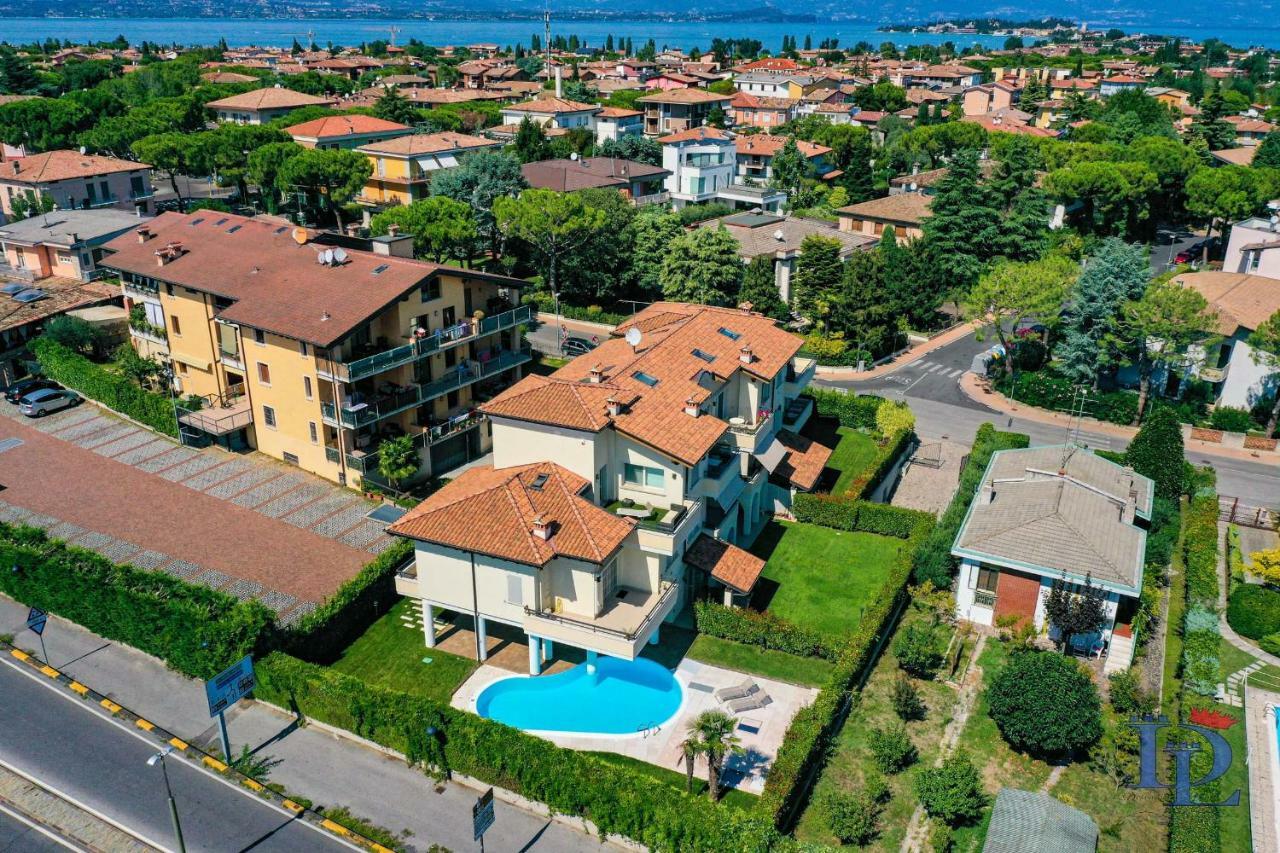 Desenzanoloft Official Partner Marriott Homes & Villas - Bea House, Sirmione With Private Garden And Share Pool 외부 사진