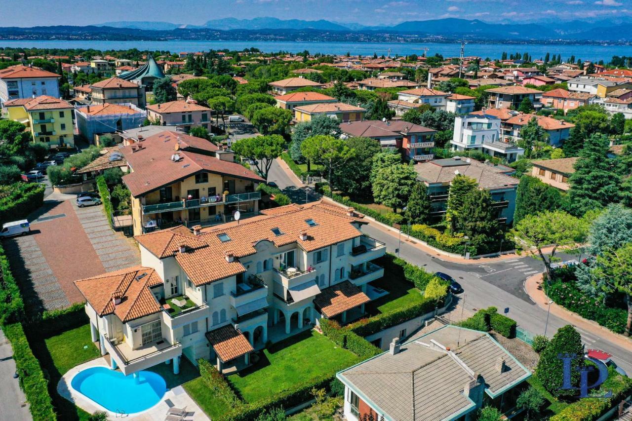 Desenzanoloft Official Partner Marriott Homes & Villas - Bea House, Sirmione With Private Garden And Share Pool 외부 사진